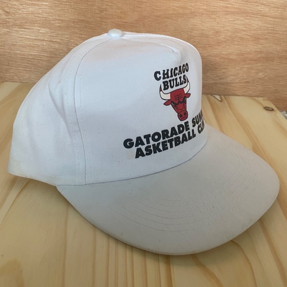 Chicago Bulls Gatorade Basketball Hat Jordan - Picture 4 of 5